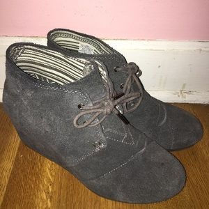 Toms wedges