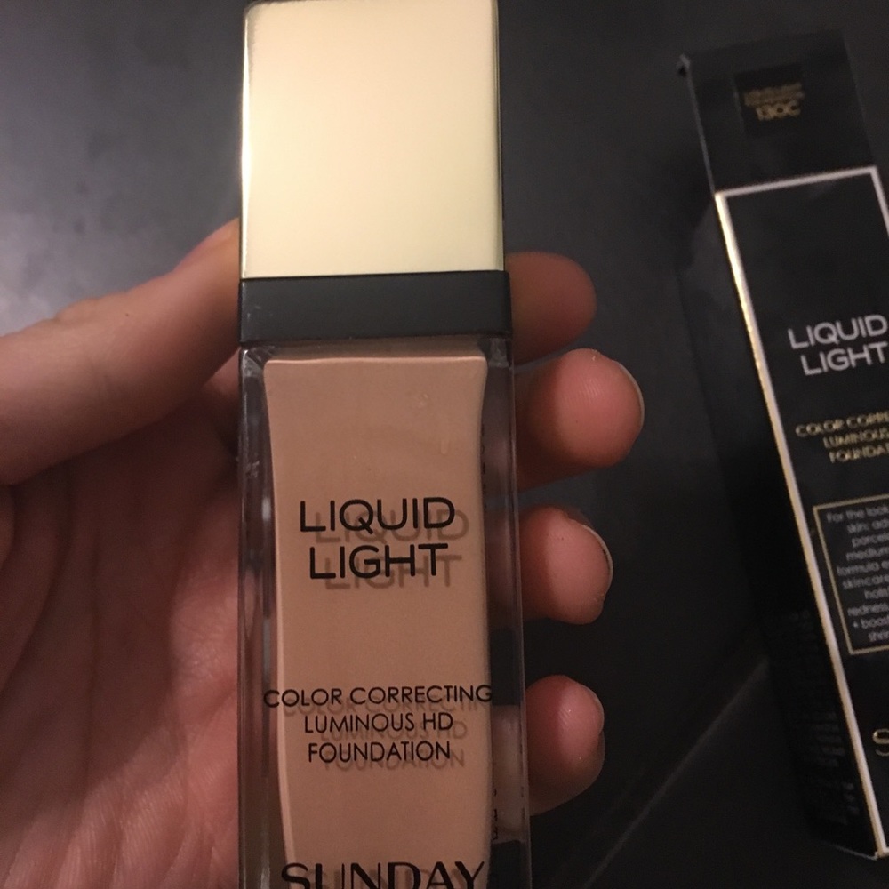 Sunday Riley Luminous Light Foundation (NWT) - Picture 6 of 7