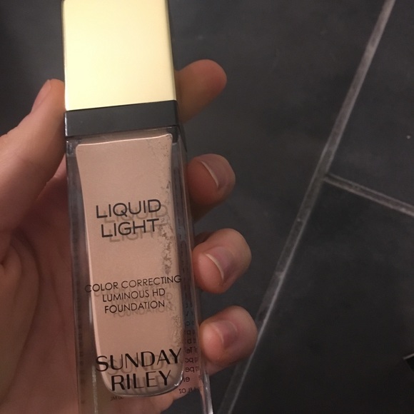 Sunday Riley Luminous Light Foundation (NWT) - Picture 3 of 7