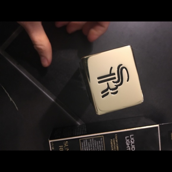 Sunday Riley Luminous Light Foundation (NWT) - Picture 7 of 7