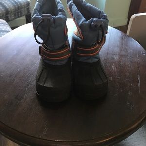 Toddler size 7/8 winter boots