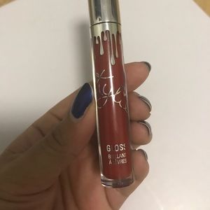 Kylie Cosmetics Merry Gloss.