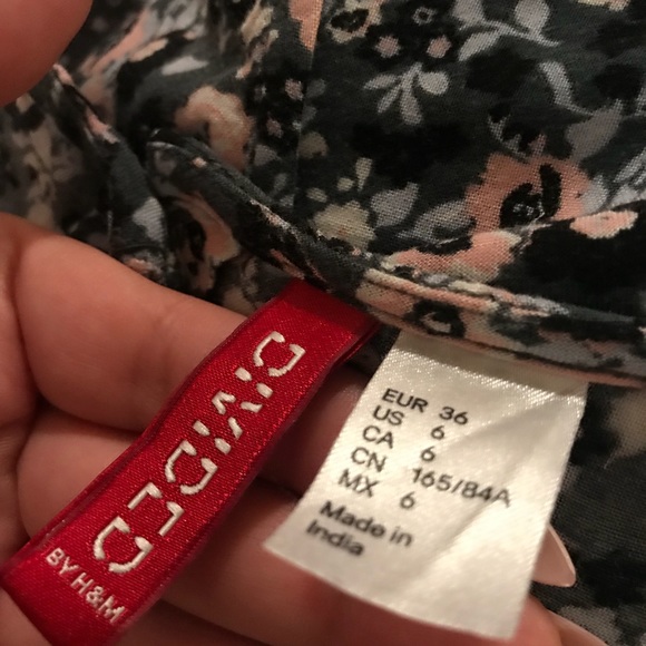 Dress - Picture 4 of 4