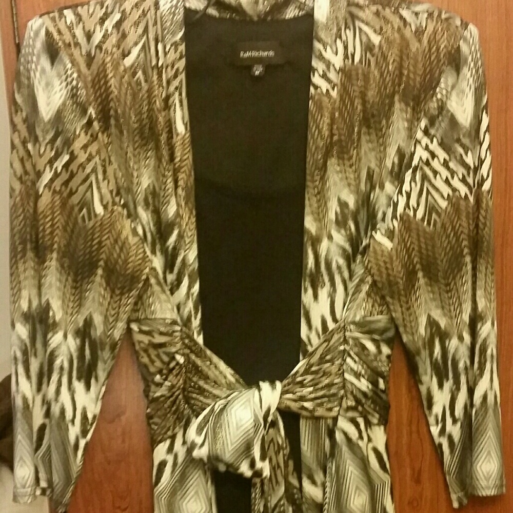 A Women's R&M Richards blouse/mock over jacket