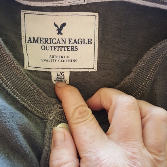 1/4 button tee - Picture 2 of 2