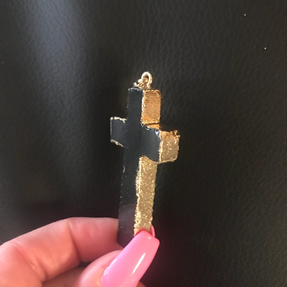 Cross pendant