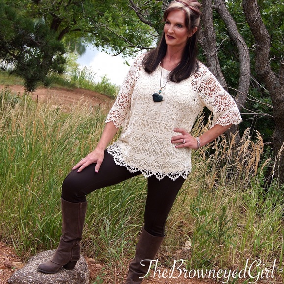 Just in Beautiful crochet lace top - Picture 1 of 2