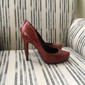 Gorgeous Jessica Simpson Heels