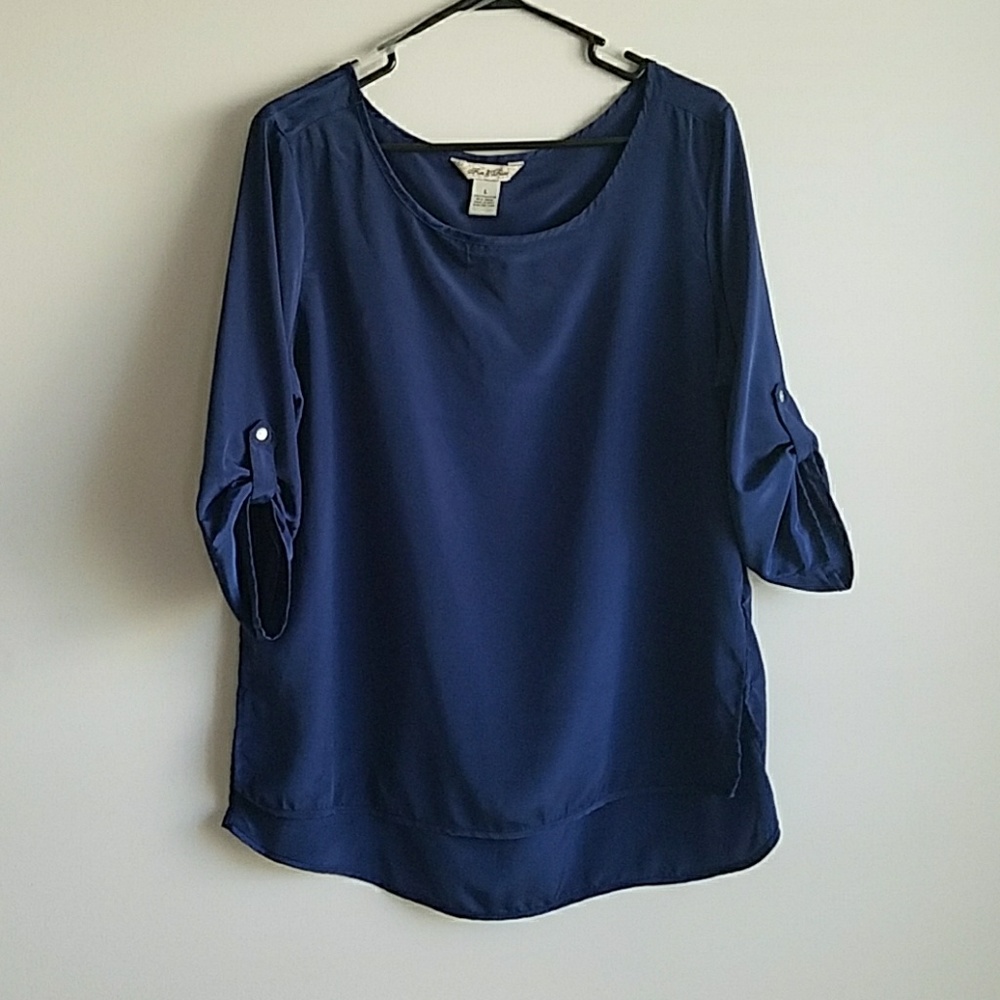 NWOT Navy Hi-lo blouse