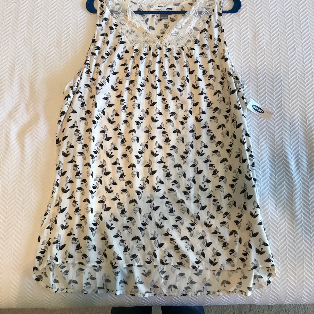 OLD NAVY MATERNITY. Summer Top. Size S.