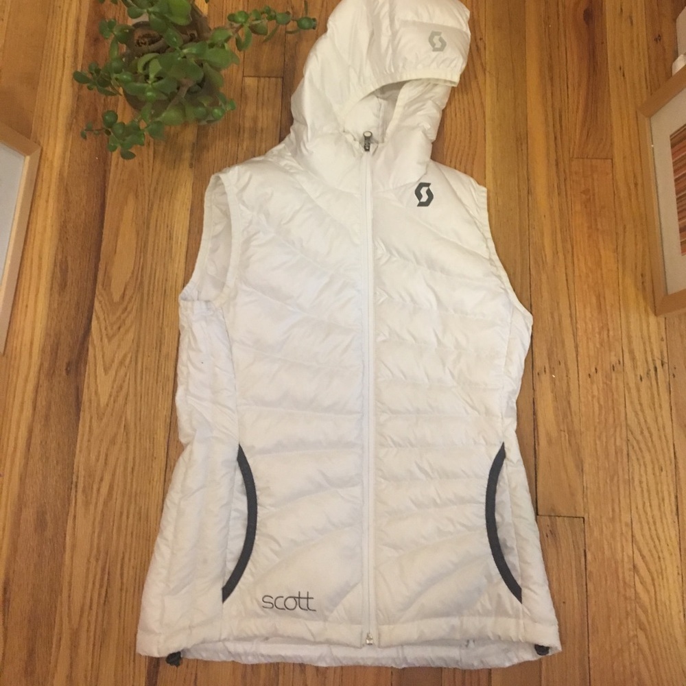 Scott puffy vest