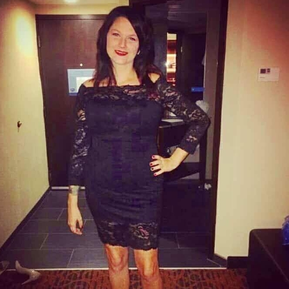 Meet your Posher, Lauren - Picture 1 of 1