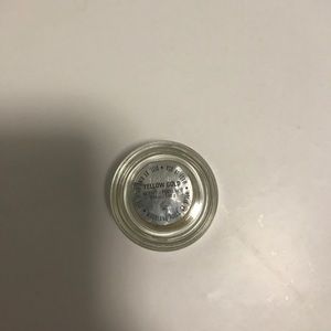 Kylie Cosmetics Creme Shadow Yellow Gold.