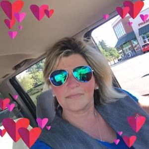 Meet your Posher, Tiffany