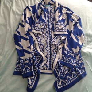 🌸blue and cream Aztec Cardigan