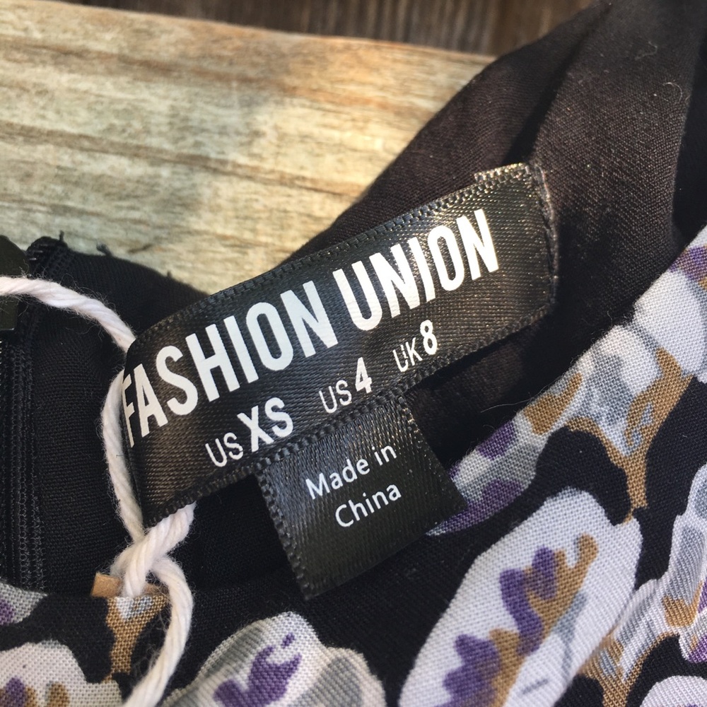 FashionUnion | cold shoulder - Picture 4 of 4