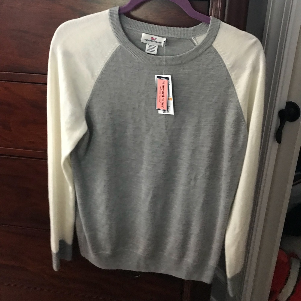 Vineyard vines sweater