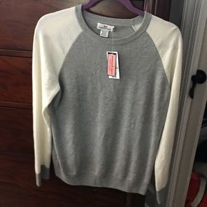 Vineyard vines sweater