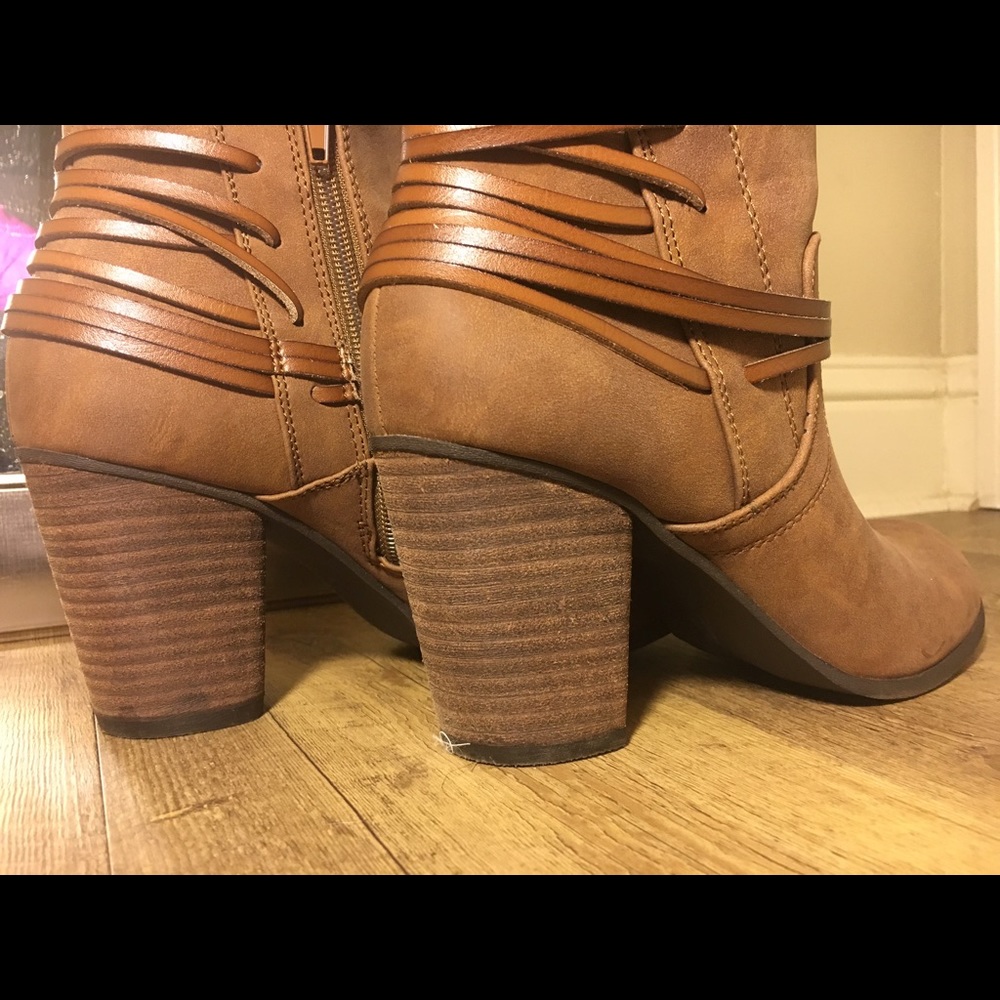 Booties - Picture 4 of 4