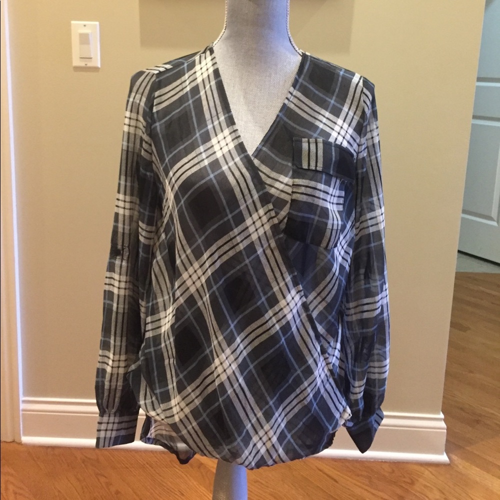 High-low plaid top