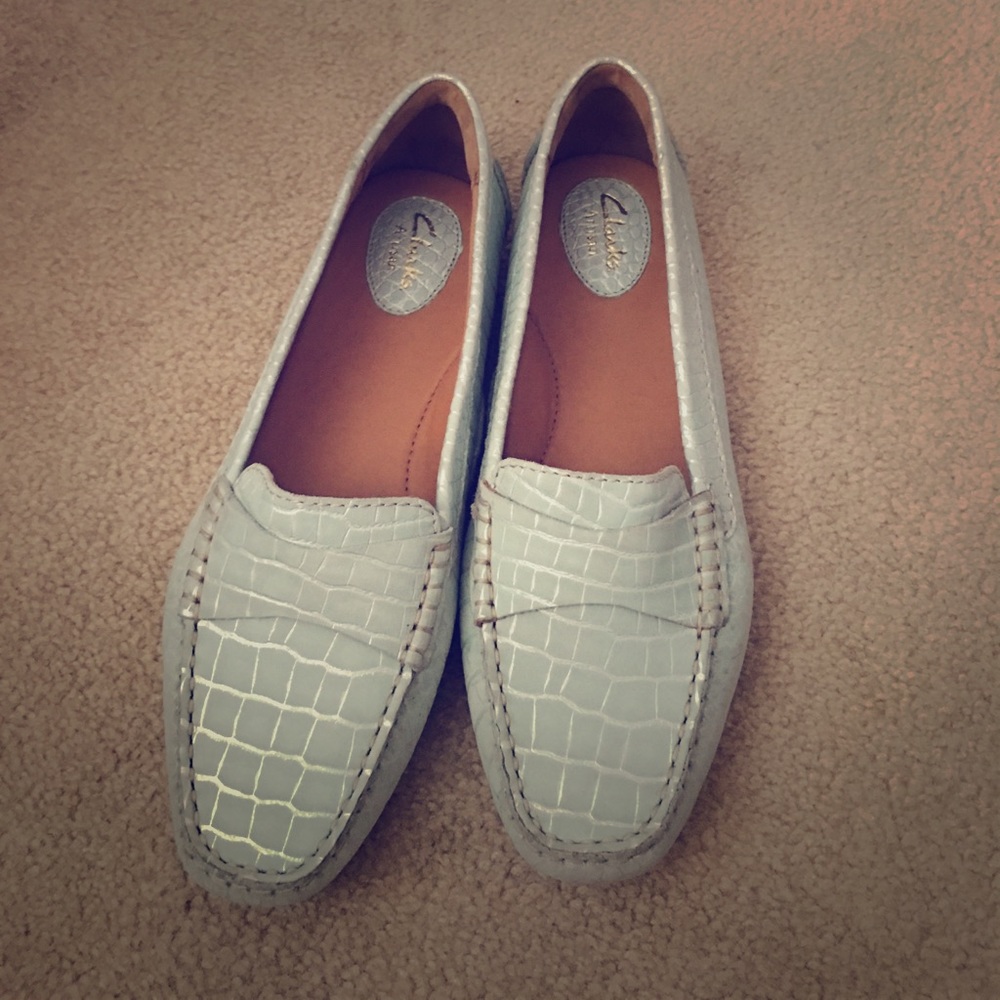 Never worn!!!! Teal suede skin Clark’s!