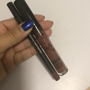 Kylie Cosmetics Lipkit Lovebite.