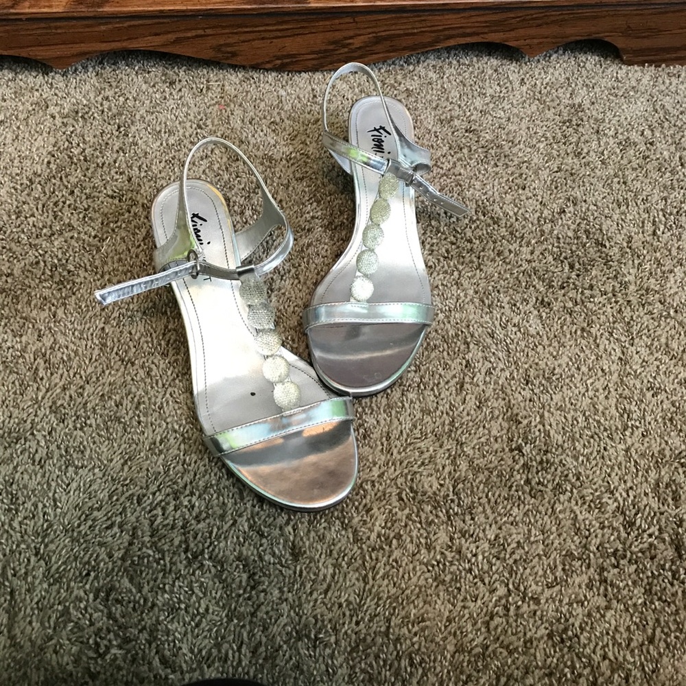 Size 9 homecoming or prom heels