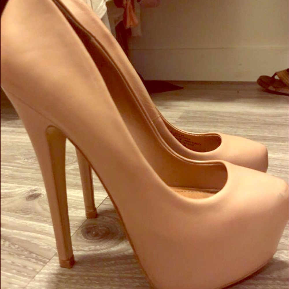 Steve Madden Heels DEJAVU Sz 5.5