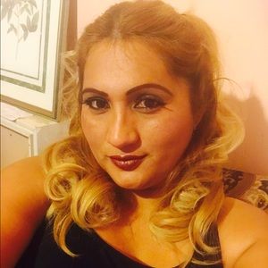 Meet your Posher, Reyna