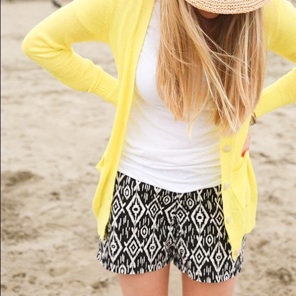 Old Navy Pants - Southeast Diamond Print Shorts