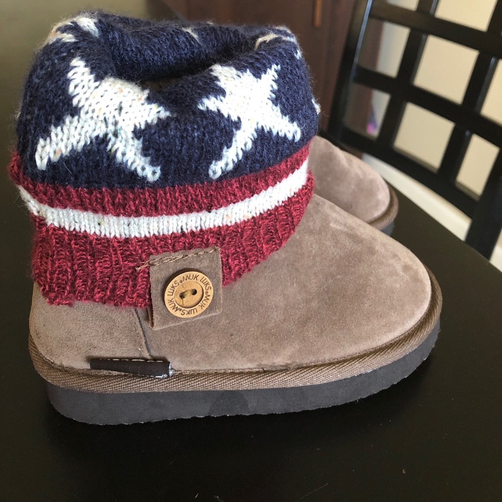 Patriotic Muk Luk boots