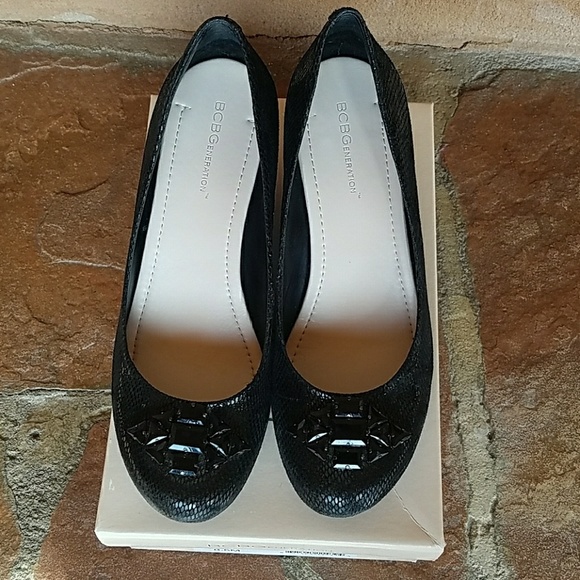 BCBGeneration 8.5 - Picture 4 of 5