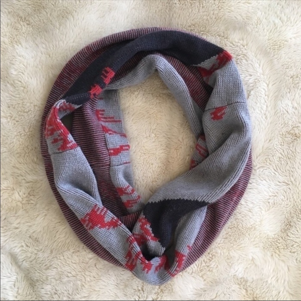 Infinity scarf