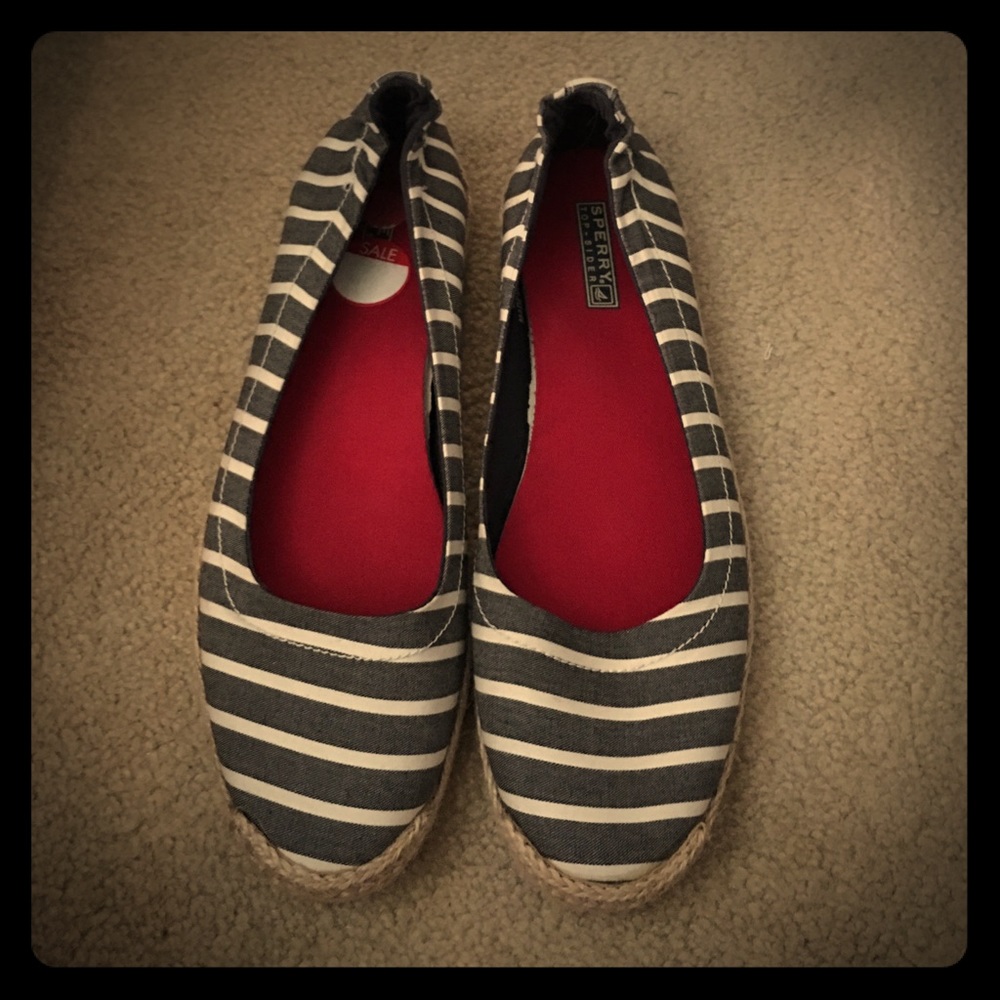 Espadrille flats