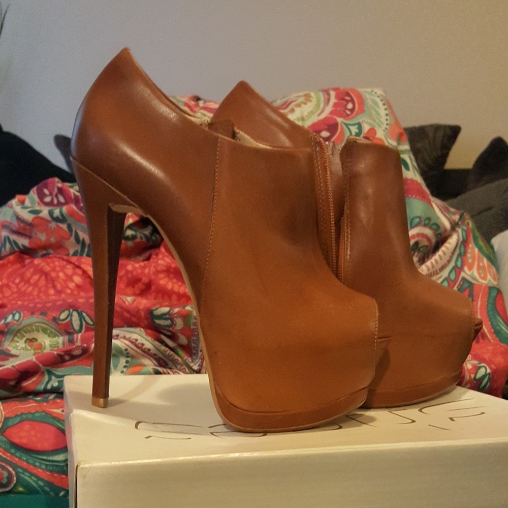 Stilleto Peep Toe Booties