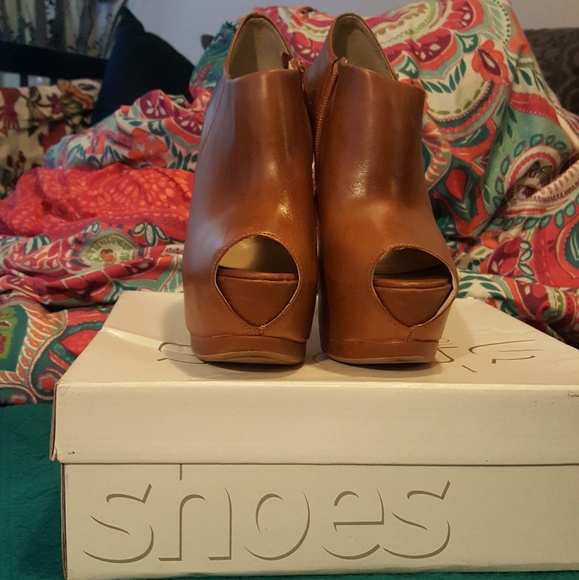 Stilleto Peep Toe Booties - Picture 2 of 3