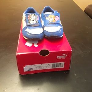 Tom and Jerry pumas. Size 8(US) toddler sneakers.