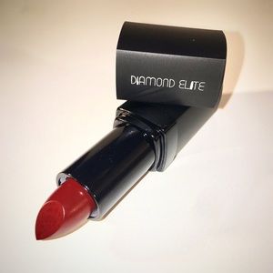 Xtreme Semi Matte Lipstick•Color ‘Vixen’•