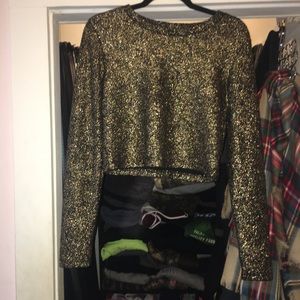 Long sleeve crop top