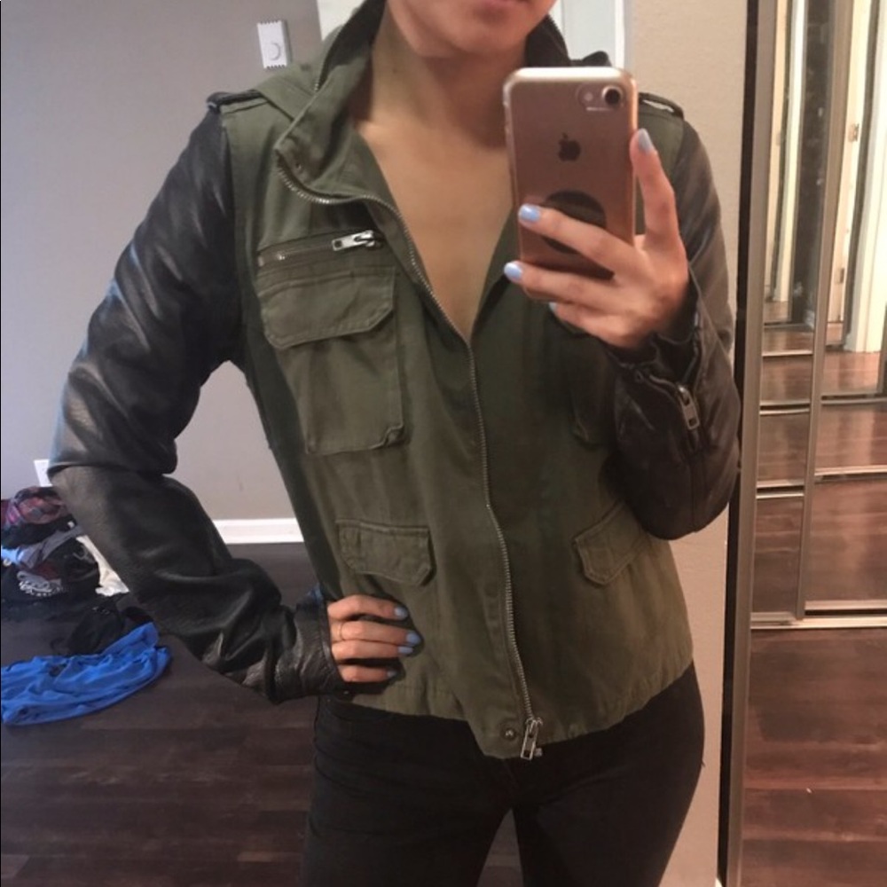 Army colored jacket with leather sleeves