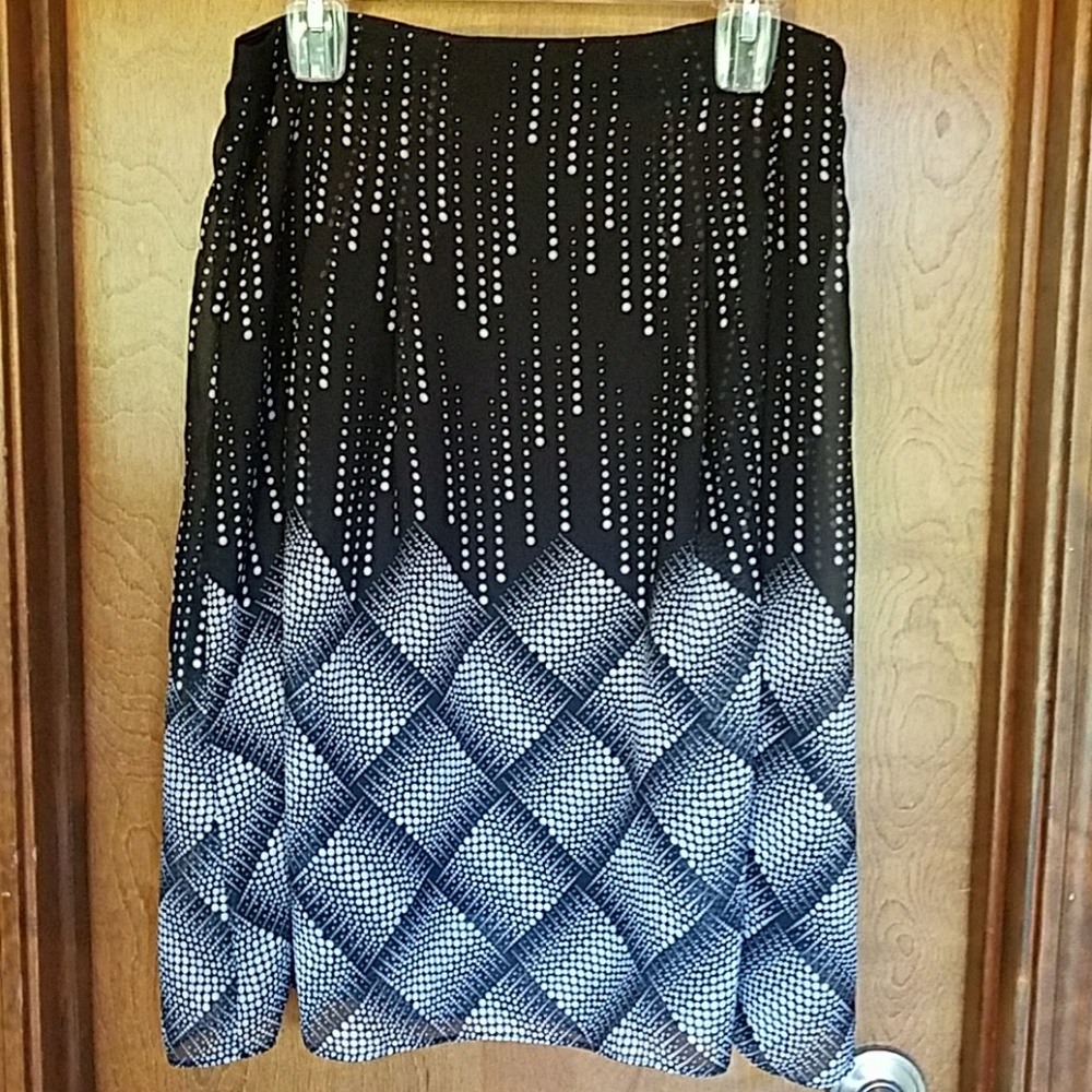 Black & White East 5th Skirt
