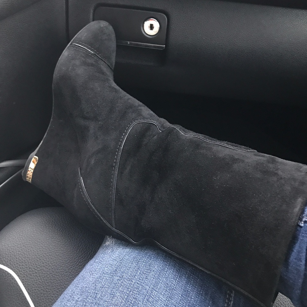 Louis Vuitton Suede Suede Boots - Picture 8 of 8