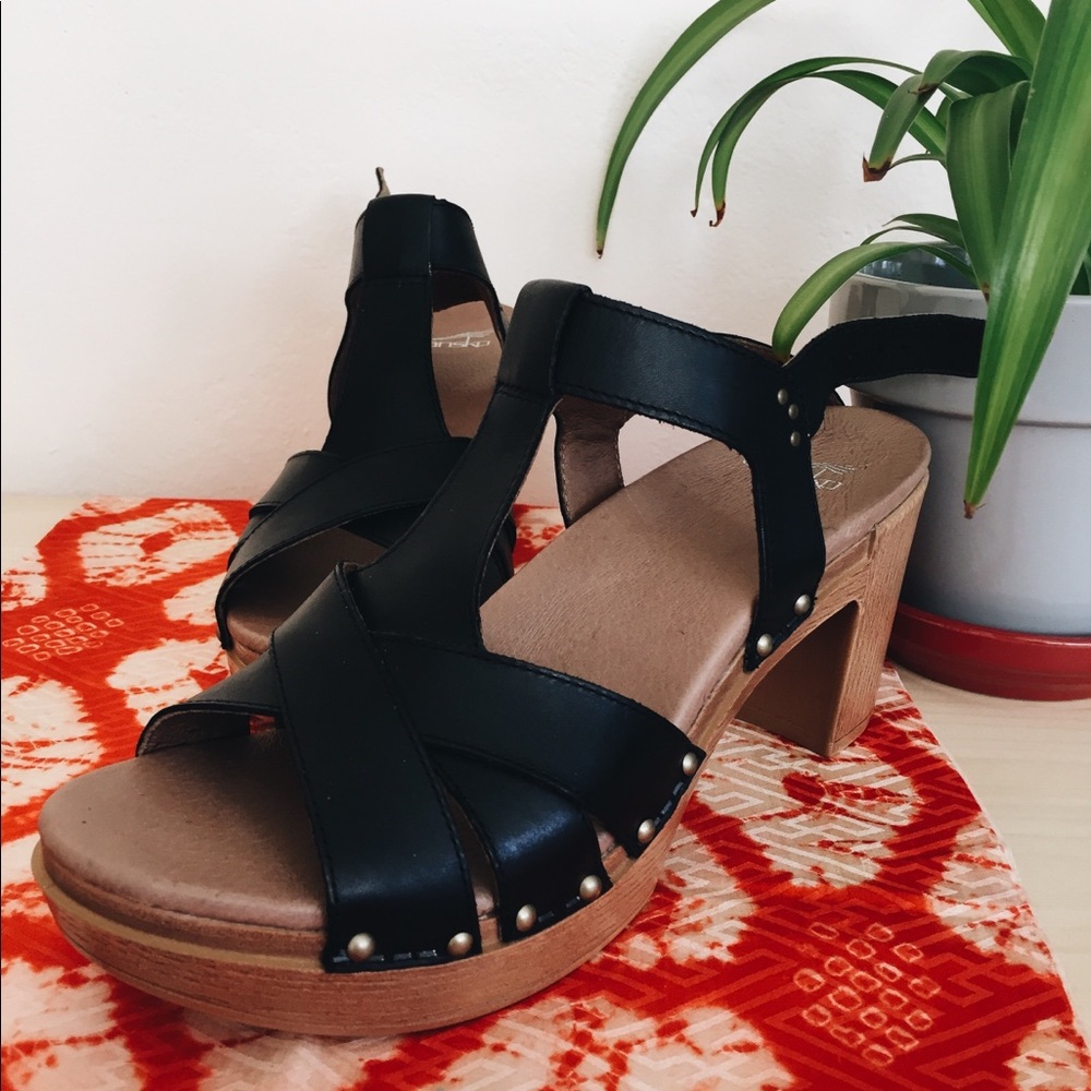 Dansko Daniella Heeled Sandals in Black Full Grain