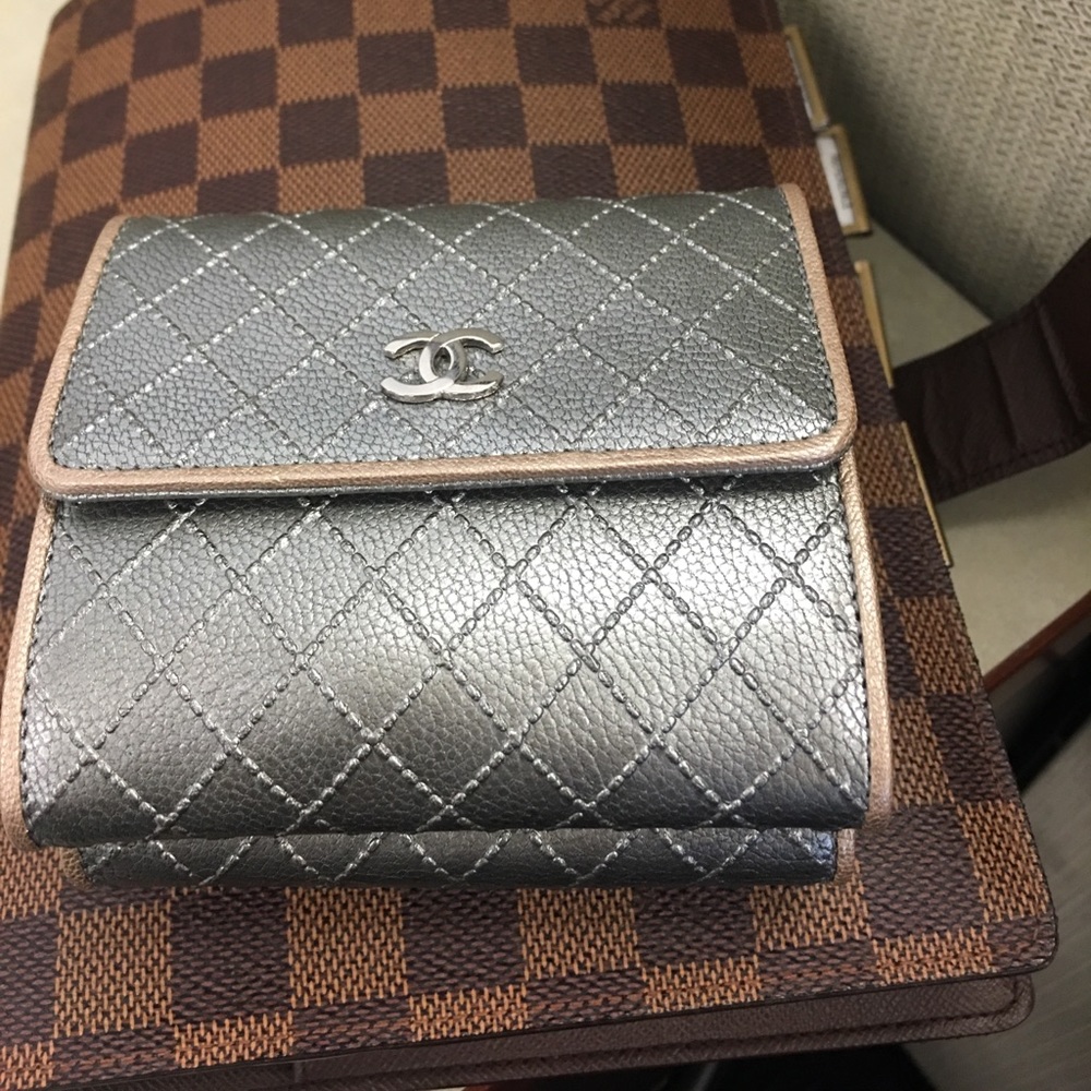 •Chanel Wallet Authentic•