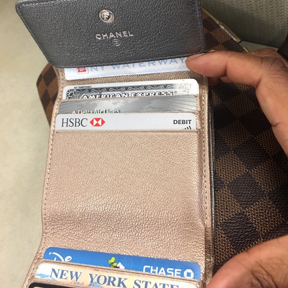 •Chanel Wallet Authentic• - Picture 3 of 3