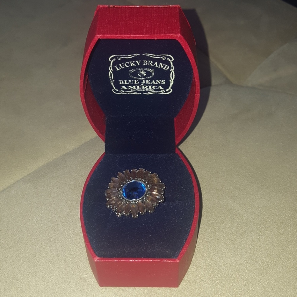Lucky brand Ring