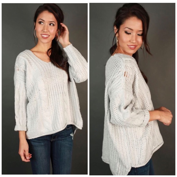 🎉HP!🎉 SIZE XS/S Impressions Off Shoulder Sweater - Picture 2 of 5