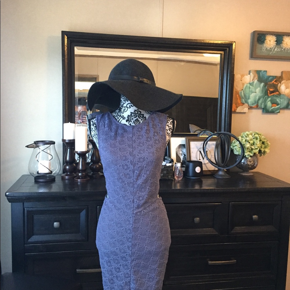 Free People NEVER WORN Scalloped Lace Cutout Dress - Picture 3 of 6