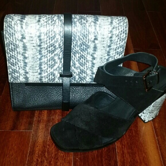 Black Suede Straps Croc Embossed Block Heel Sandal - Picture 5 of 7