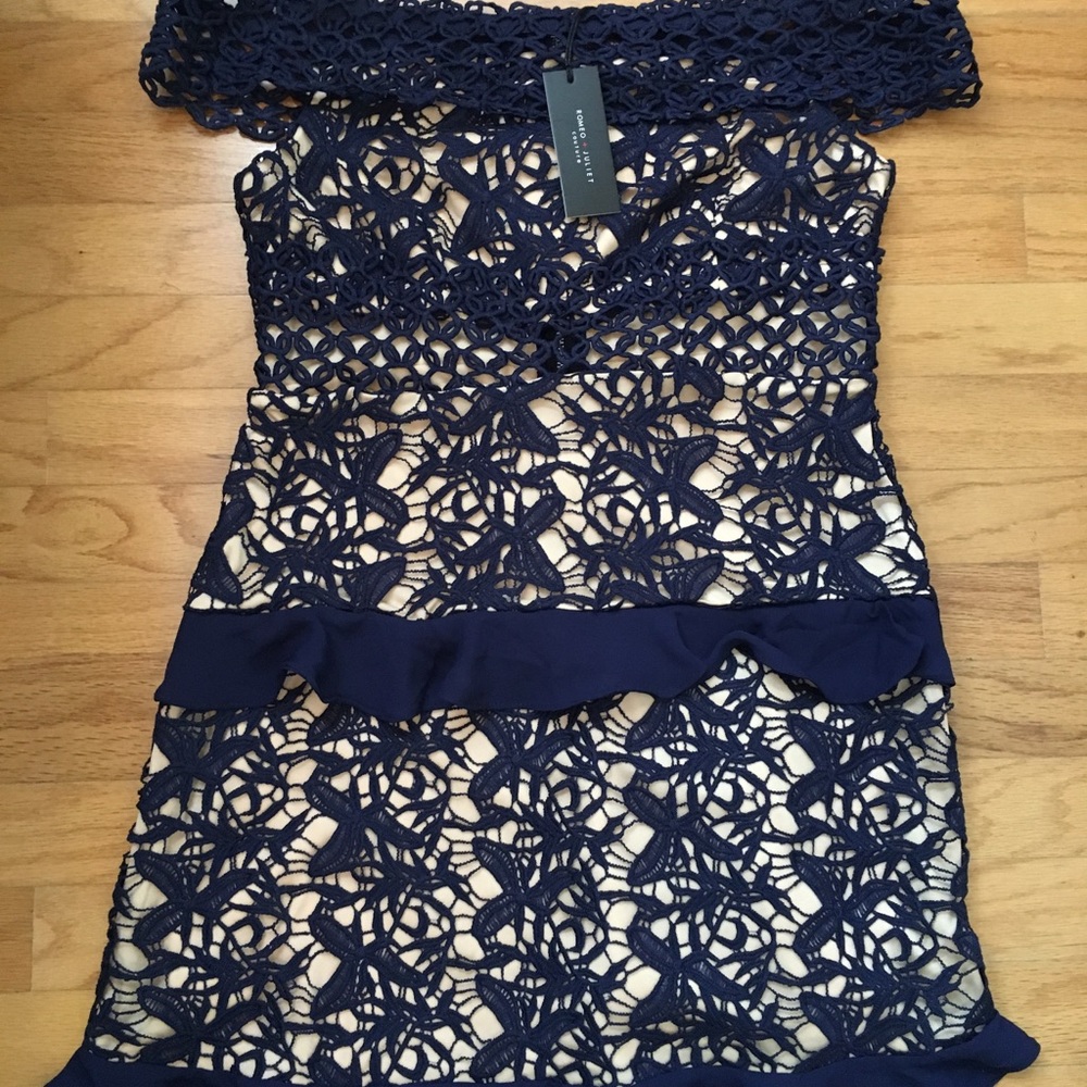 Roméo + Juliet navy blue dress size M